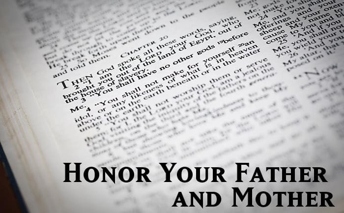 https://servantsofgrace.b-cdn.net/wp-content/uploads/2016/05/07_honor_your_father_and_mother.jpg__700x460_q95.jpg